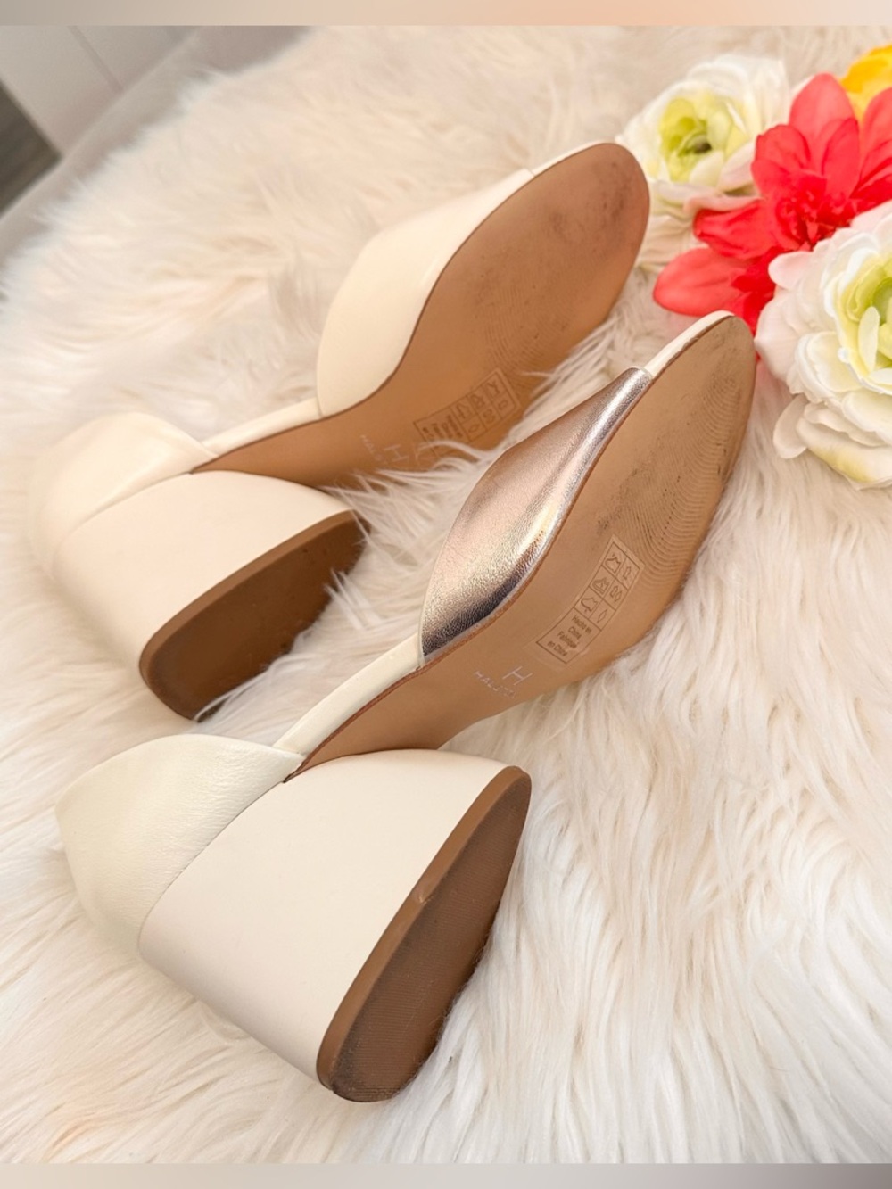 HALSTON Cream and Rose Gold Twist Front Low Chunky Heel Slip On Shoes Sz 8.5 - Picture 5 of 7